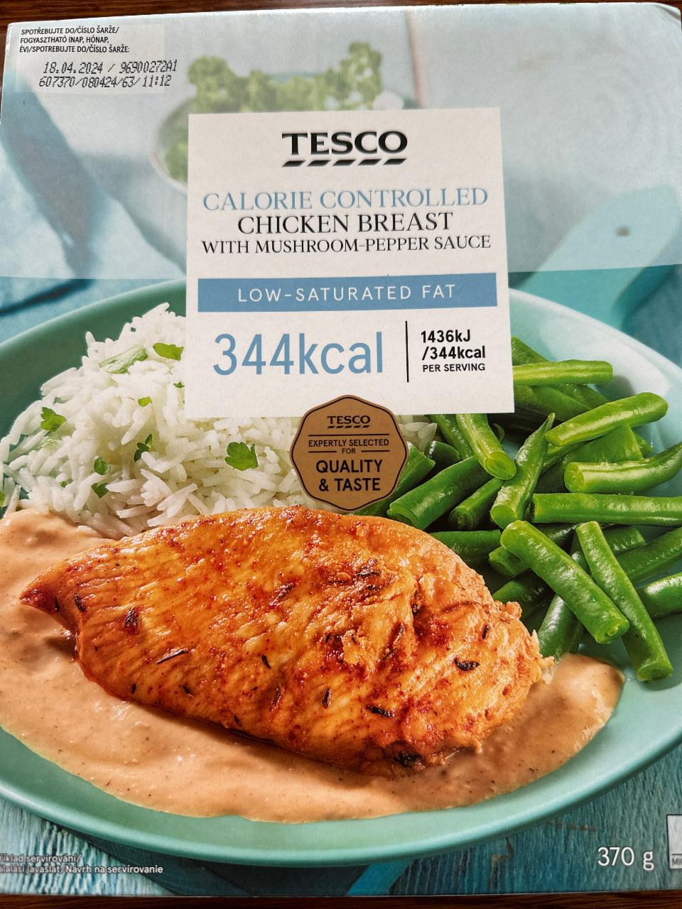 Zdjęcia - Calorie controlled chicken breast with mushroom pepper sauce Tesco