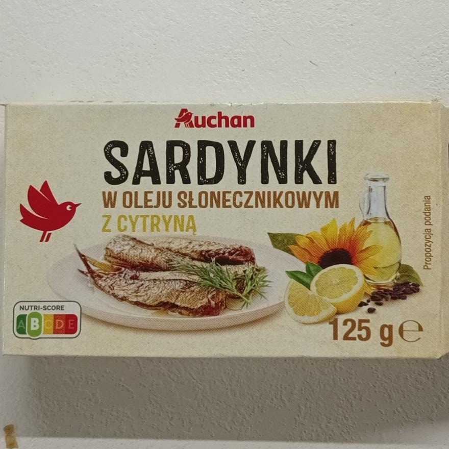 Zdjęcia - Sardynki w oleju słonecznikowym z cytryną Auchan