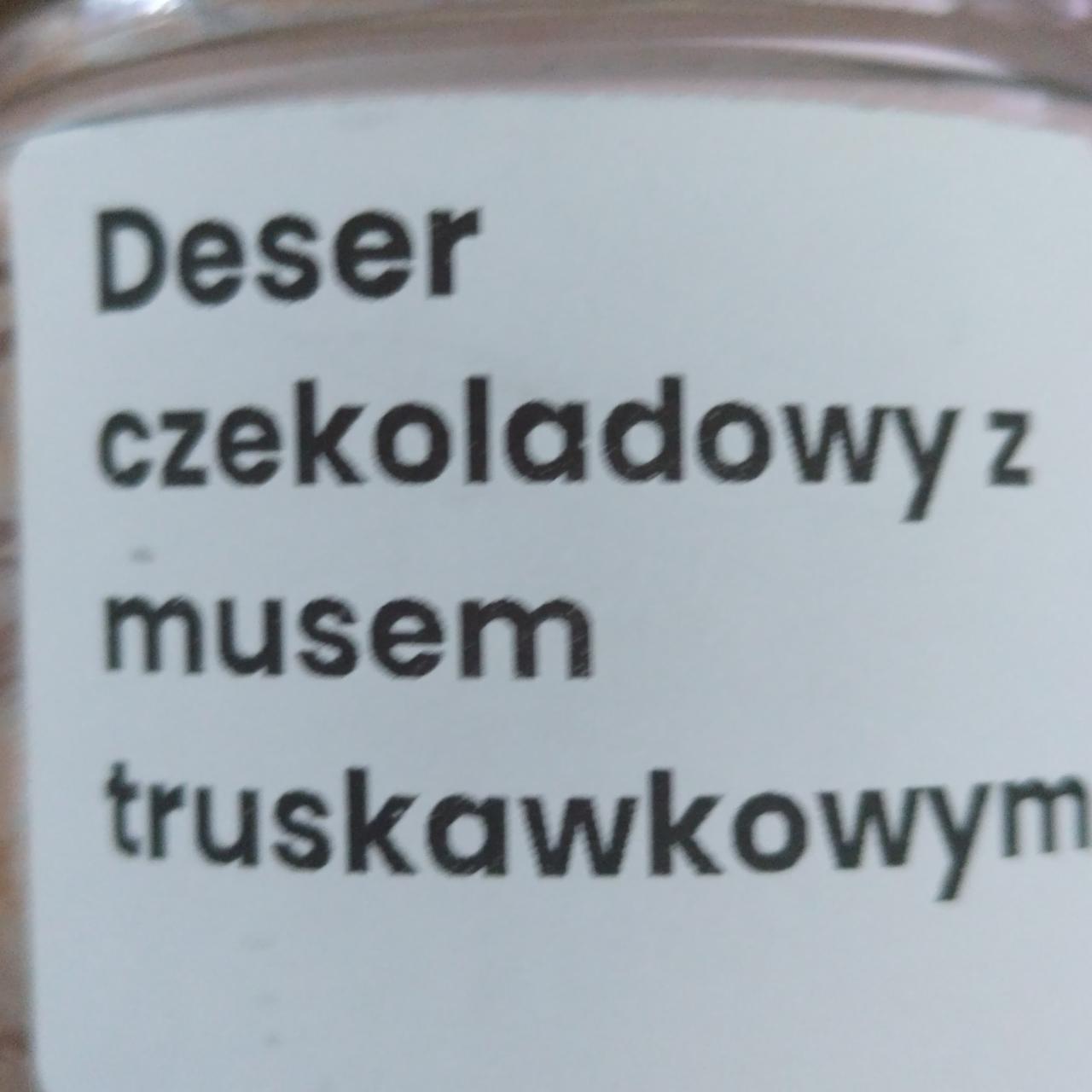 Zdjęcia - Deser czekoladowy z musem truskawkowym Freshpod