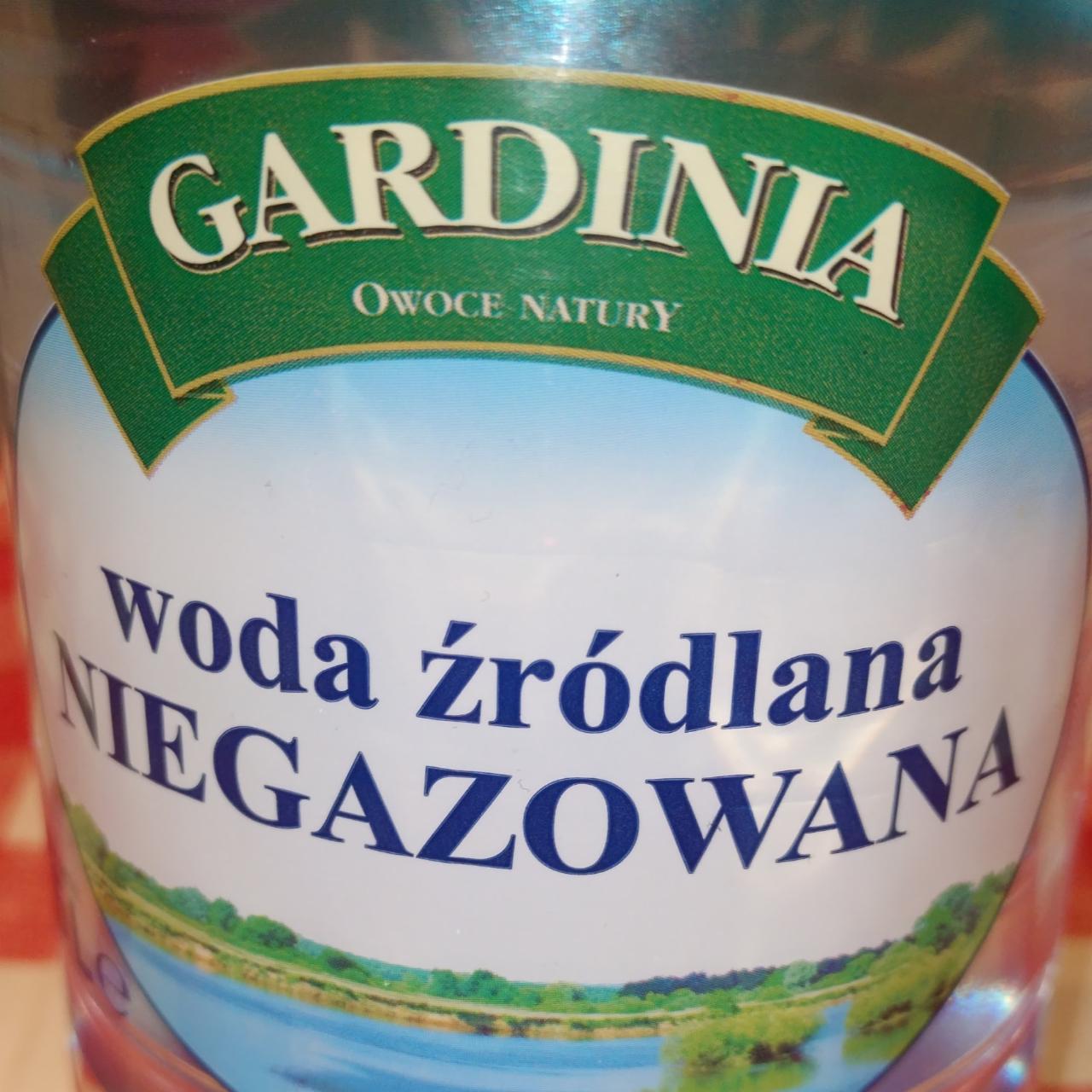 Zdjęcia - Woda źródlana niegazowana Gardinia