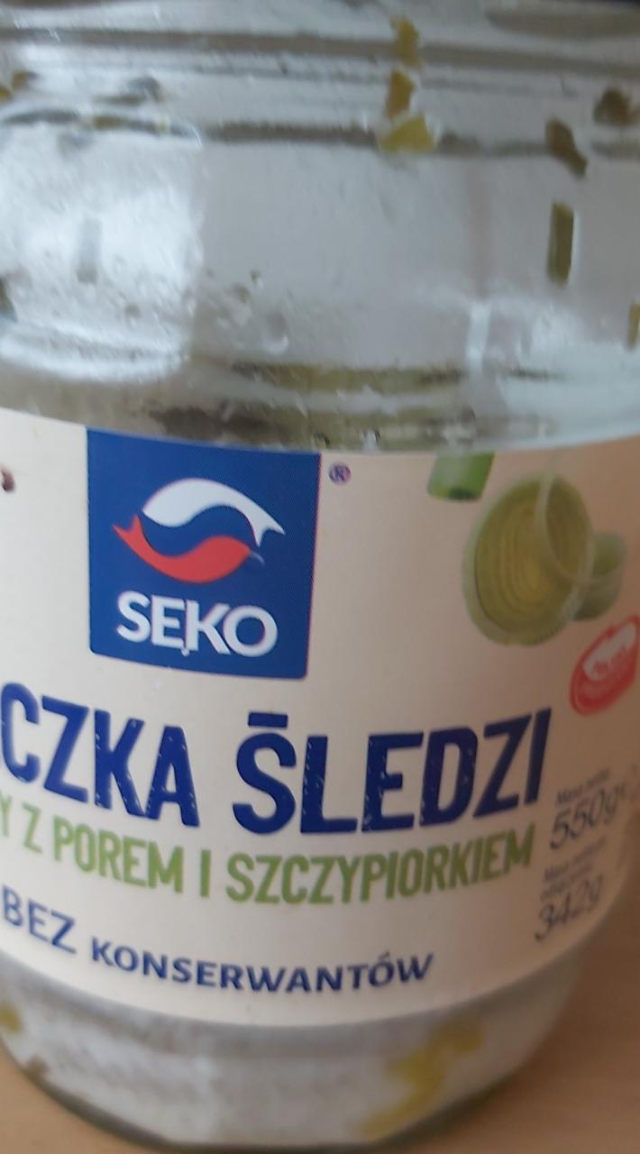 Zdjęcia - Seko Beczka śledzi Filety z porem i szczypiorkiem 550 g