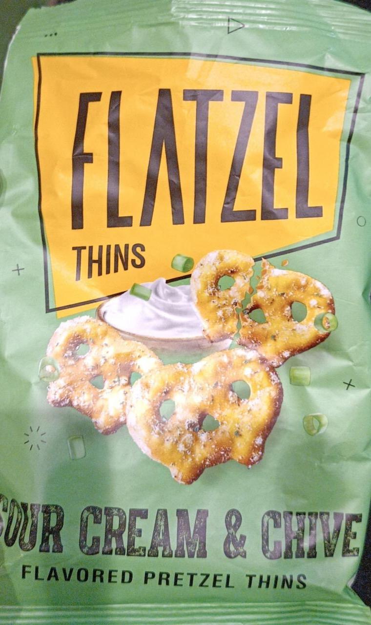 Zdjęcia - Thins sour cream & chive flavoured pretzel thins Flatzel