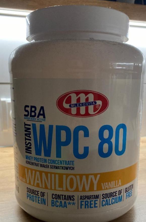 Zdjęcia - SBA Instant WPC 80 whey protein concentrate smak waniliowy Mlekovita