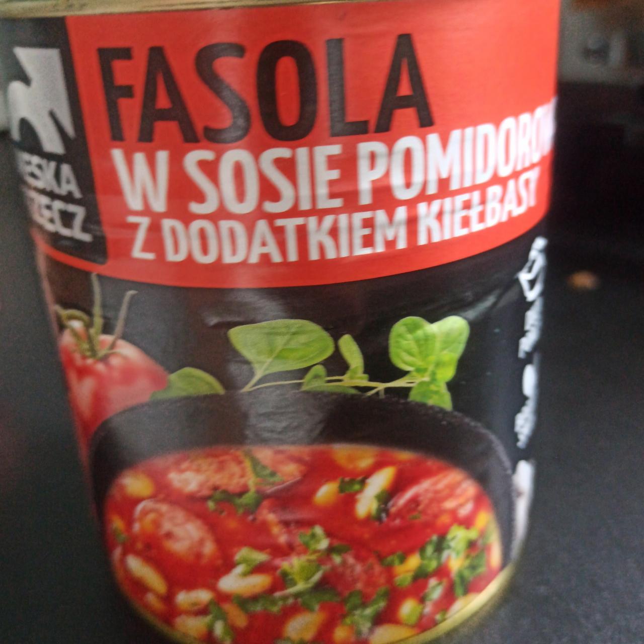 Zdjęcia - Fasola w sosie pomidorowym z dodatkiem kiełbasy Męska rzecz