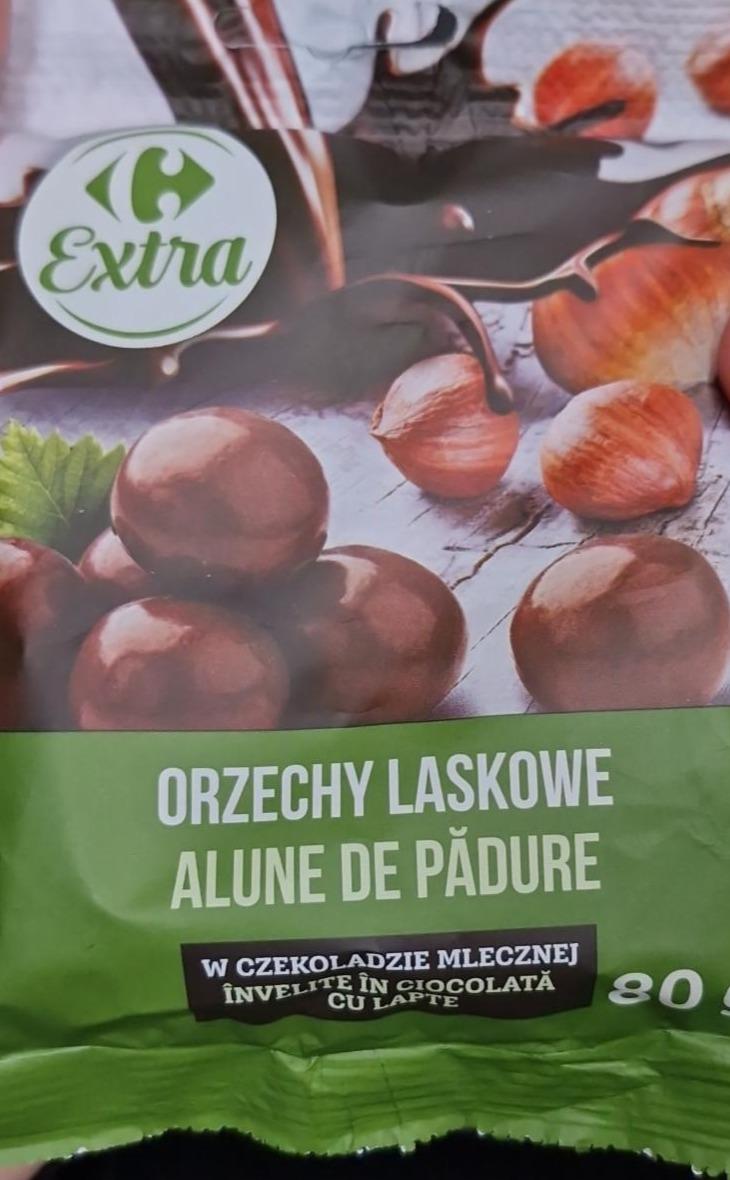 Zdjęcia - Orzechy laskowe w czekoladzie mlecznej Carrefour Extra