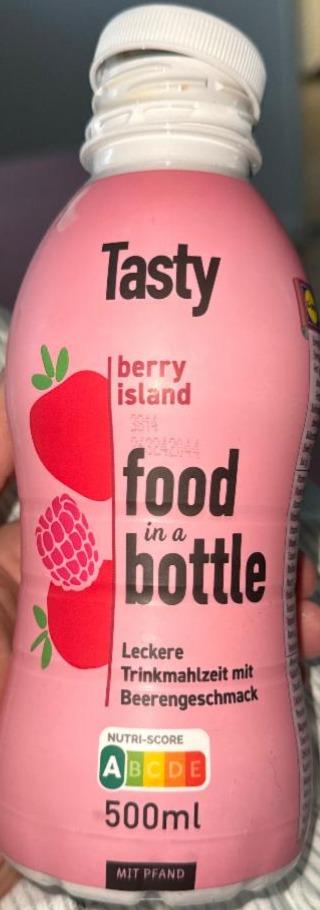 Zdjęcia - Food in a bottle berry island Tasty