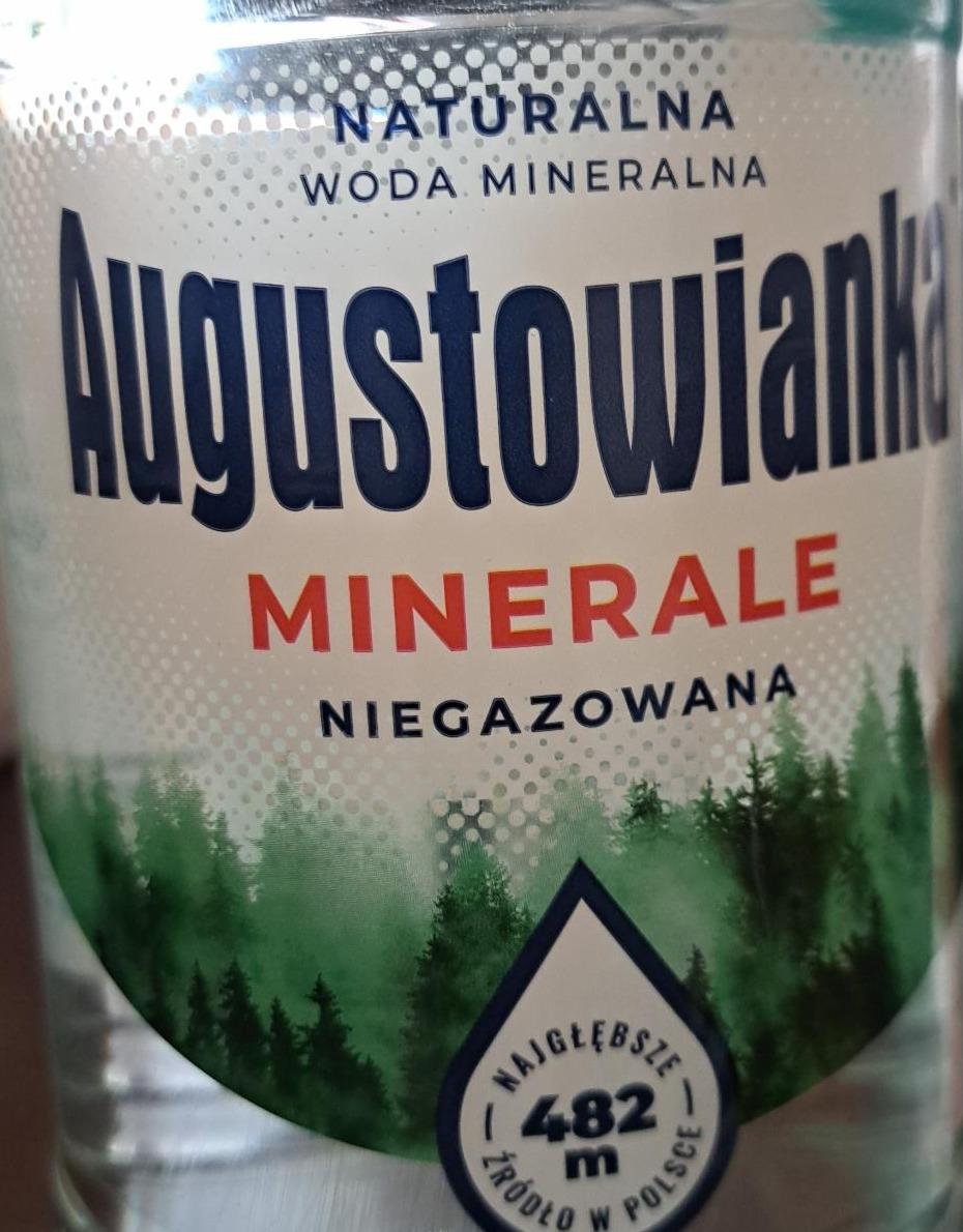 Zdjęcia - Woda niegazowana mineralna Augustowianka