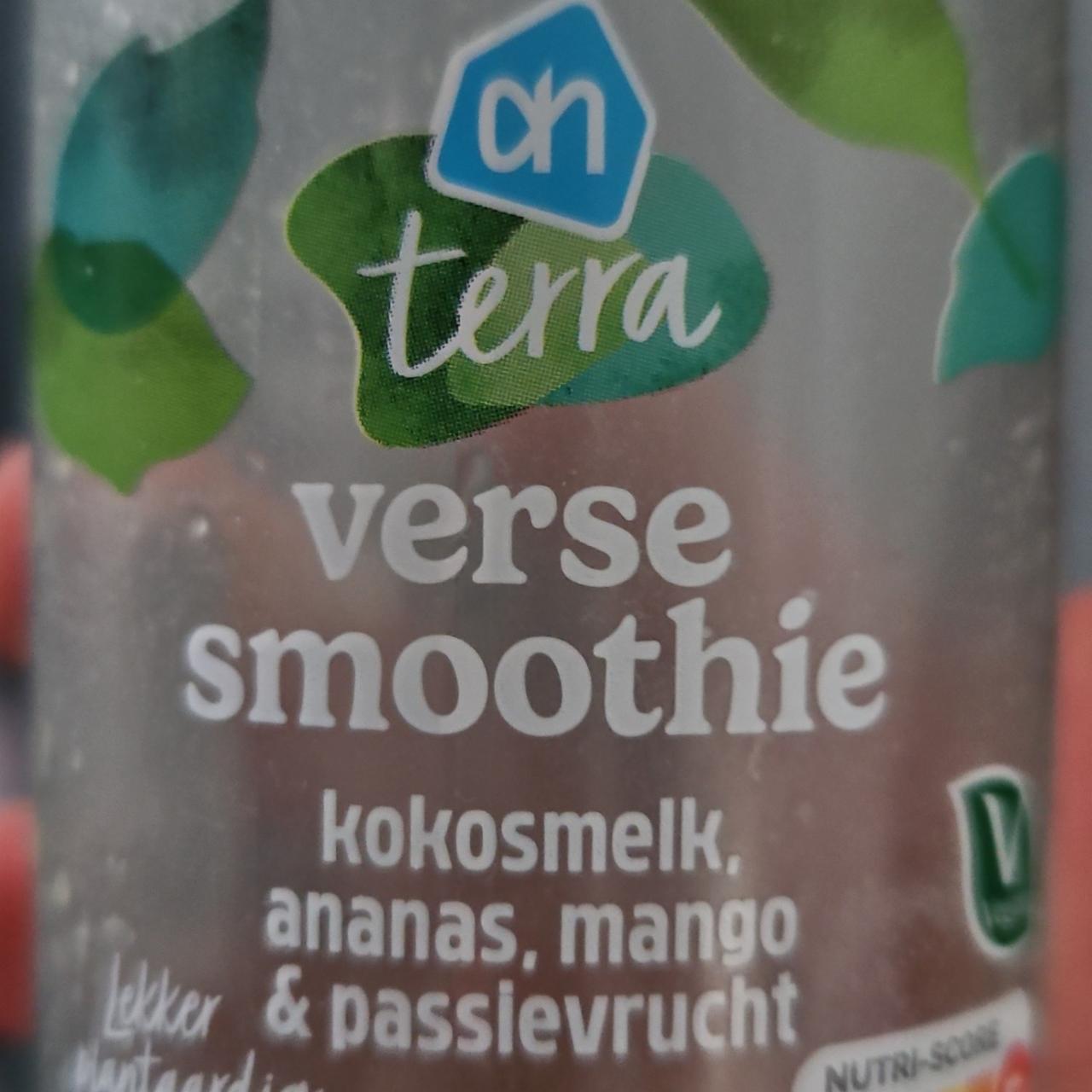 Zdjęcia - Verse smoothie kokosmelk, ananas, mango, passievrucht Ah terra