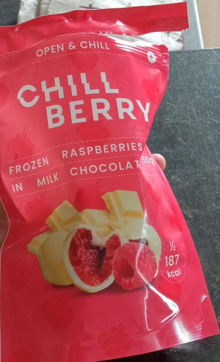 Zdjęcia - Frozen raspberries in milk chocolate Chill Berry