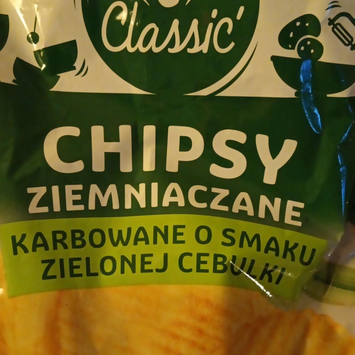 Zdjęcia - Chipsy ziemniaczane karbowane o smaku zielonej cebulki Carrefour Classic