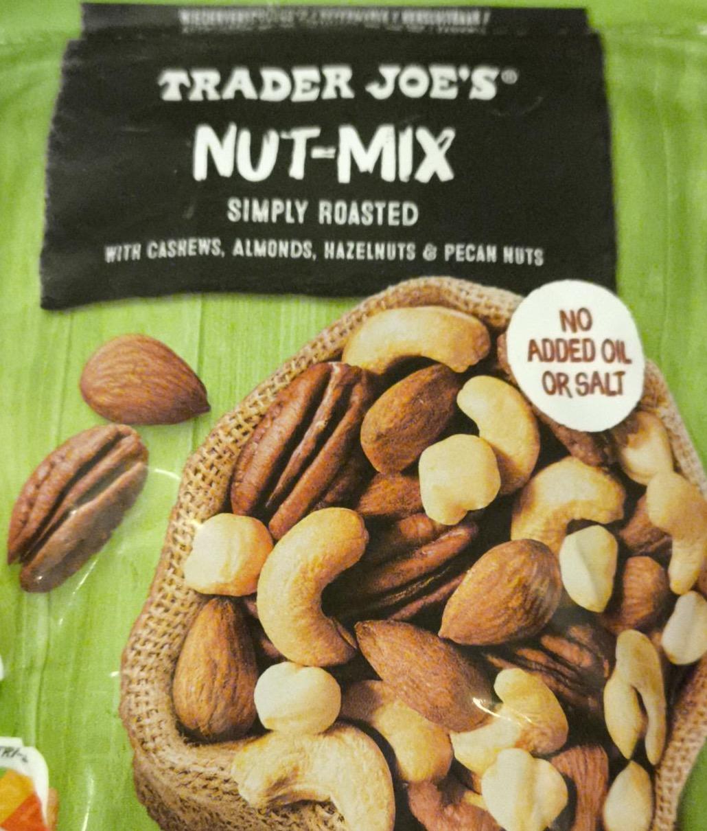 Zdjęcia - Nut mix simply roasted Trader Joe's