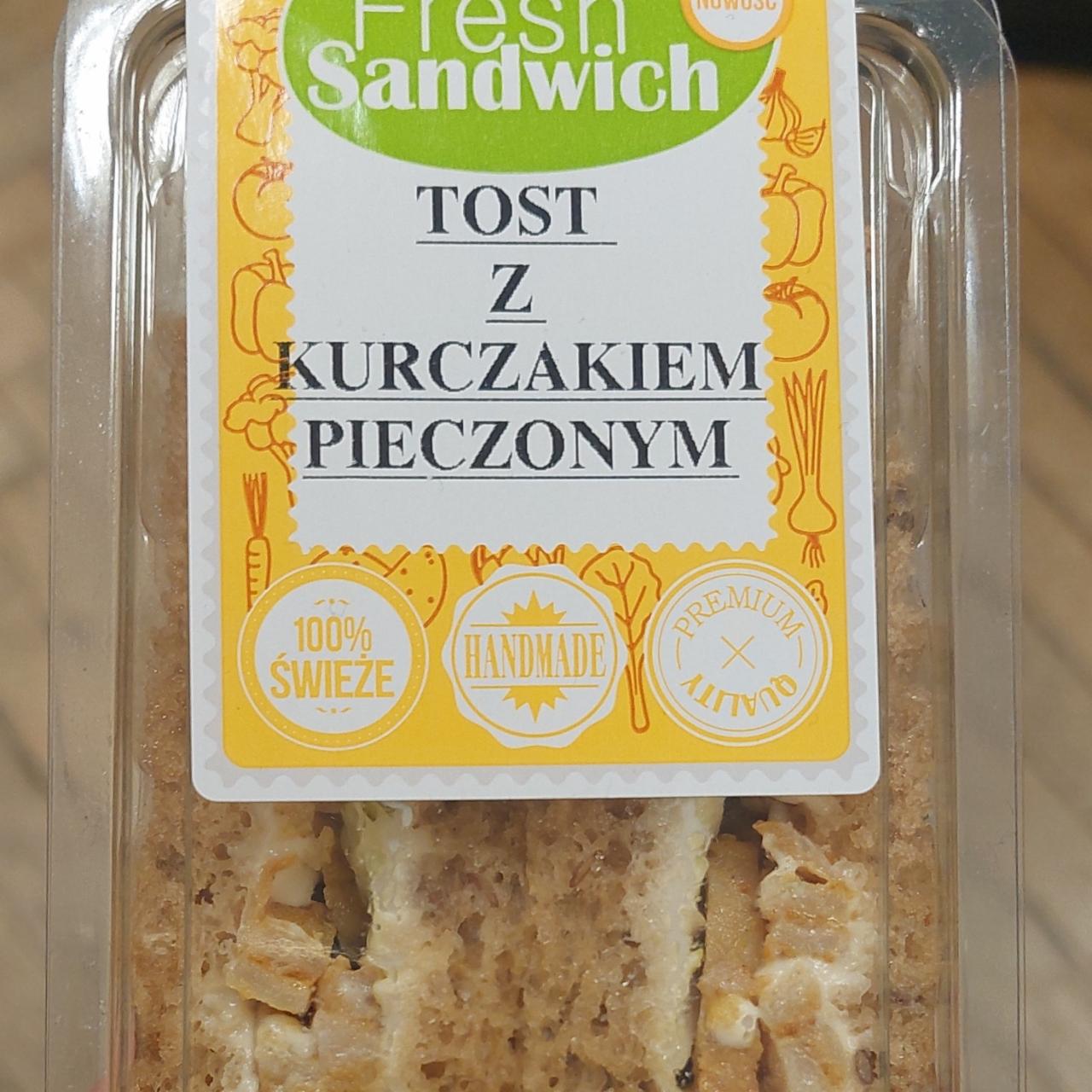 Zdjęcia - Tost z kurczakiem pieczonym Fresh sandwich