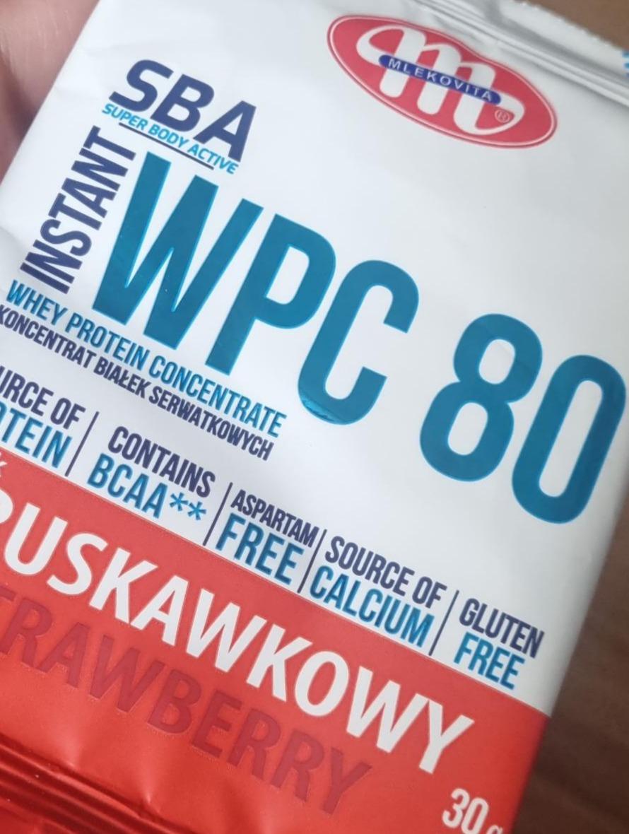 Zdjęcia - Koncentrat białek serwatkowych WPC 80 smak truskawkowy Mlekovita