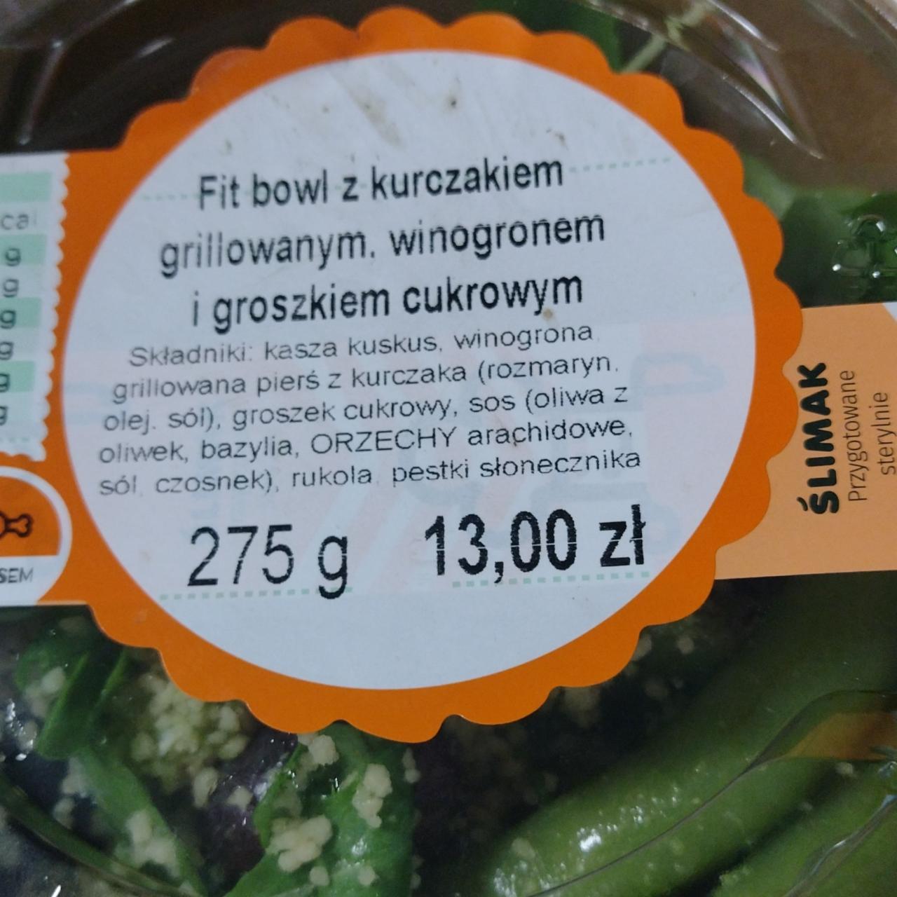 Zdjęcia - Fit bowl z kurczakiem grillowanym winogronem i groszkiem cukrowym Ślimak