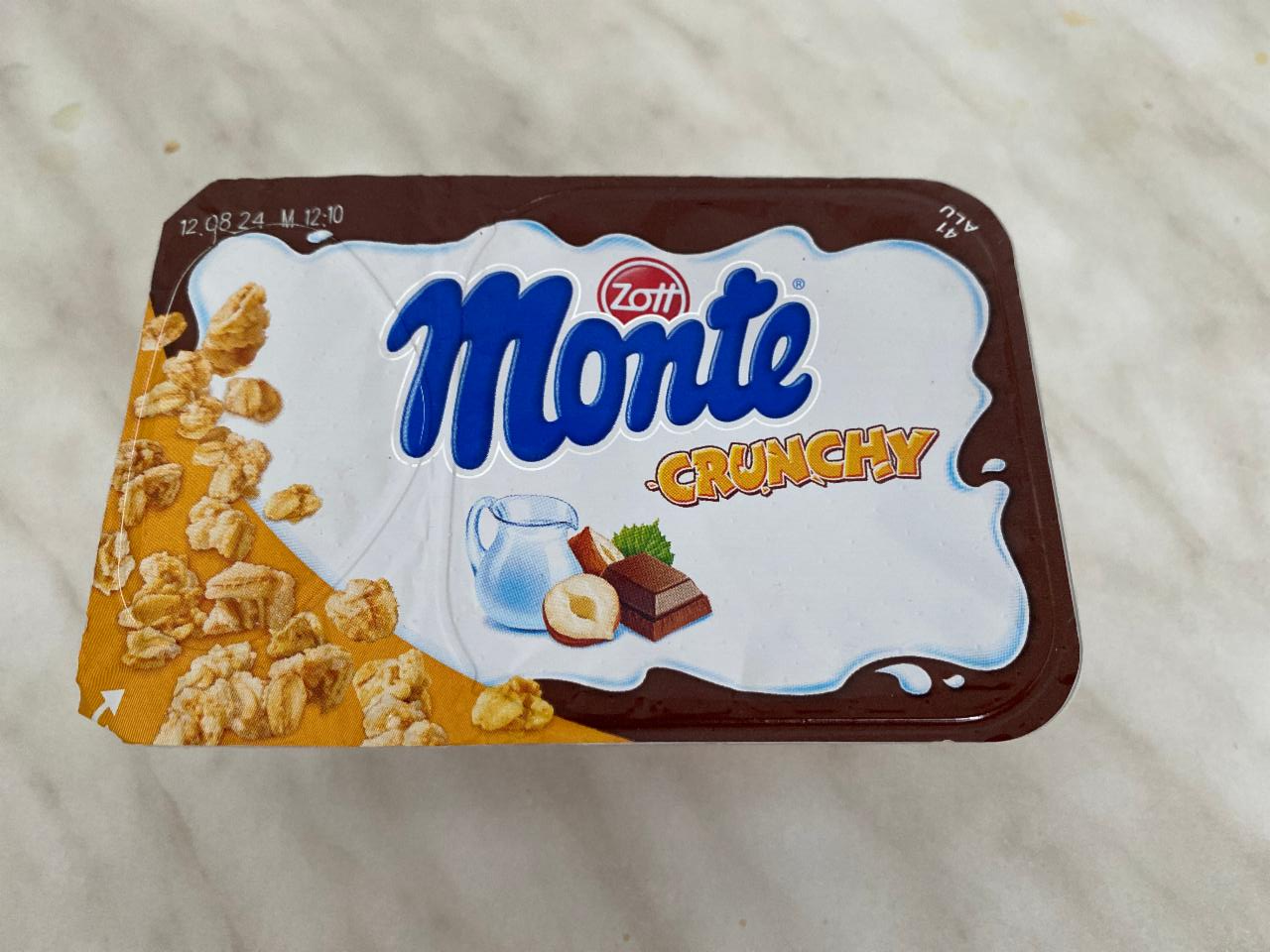 Zdjęcia - Zott Monte Deser mleczny z czekoladą i orzechami 125 g