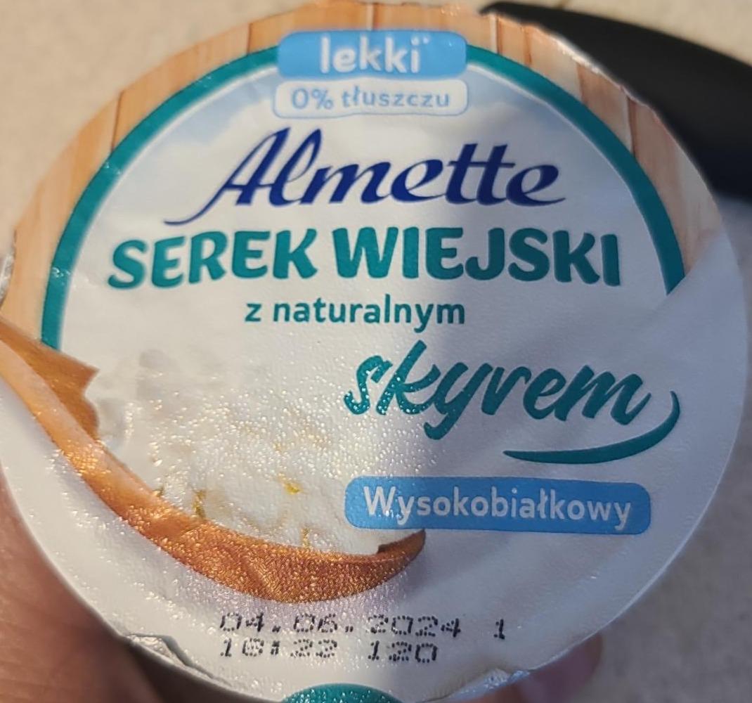 Zdjęcia - Serek wiejski z naturalnym skyrem Almette