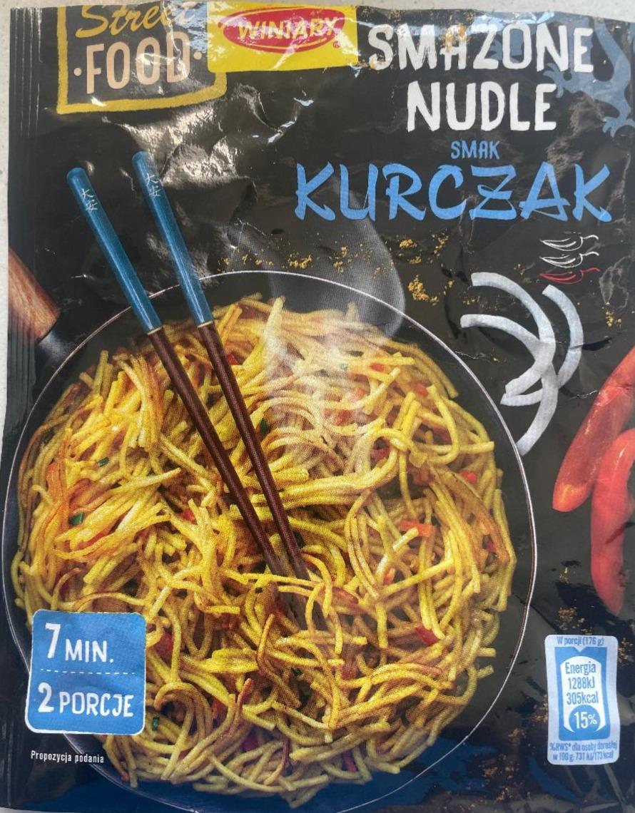 Zdjęcia - Street Food Smażone nudle smak kurczak Winiary