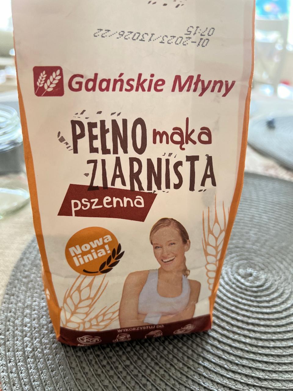 Zdjęcia - Mąka pszenna pełnoziarnista Gdańskie Młyny