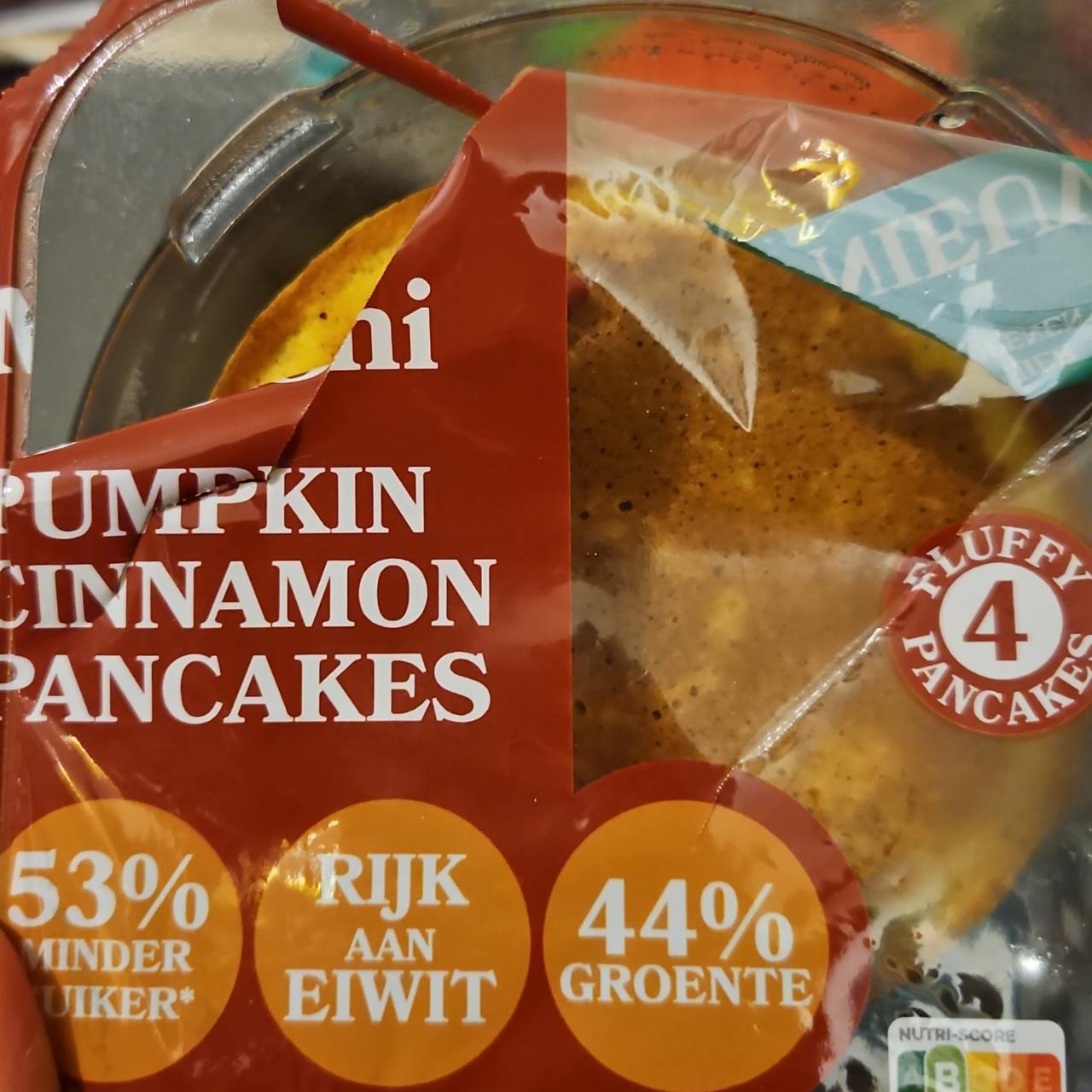 Zdjęcia - Pumpkin cinnamon pancakes Magioni